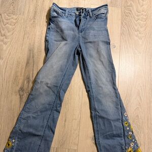 Ashley Mason Blue‎ Jeans with Floral Embroidery